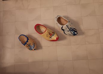 Set of 3 Holland Wooden Clogs