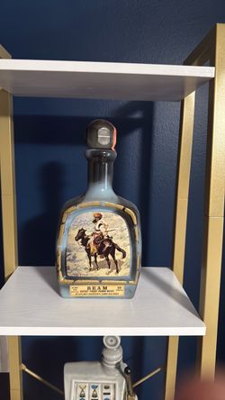 Jim Beam 10 Year Collector Decanter Bottle