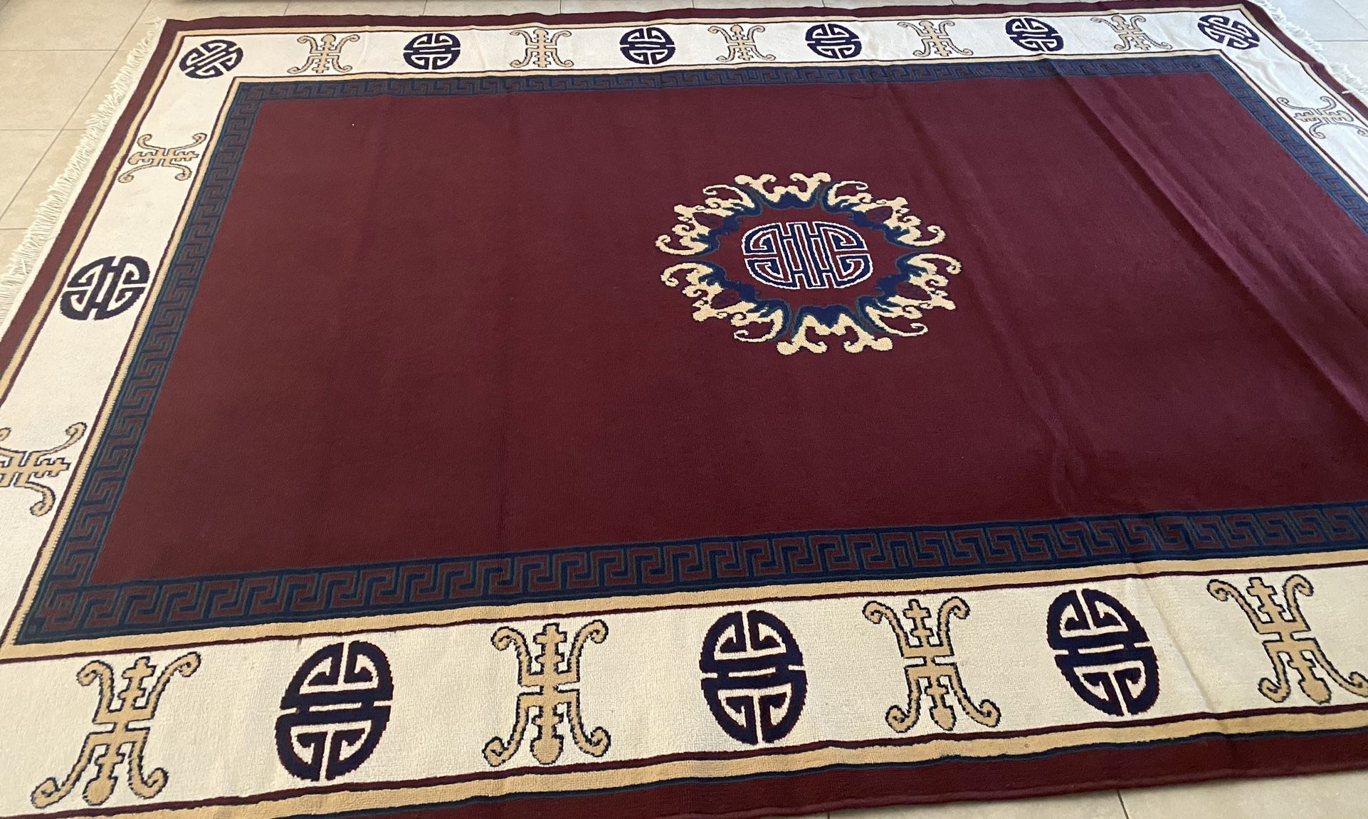 10x8ft Maroon Rug