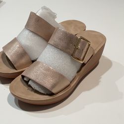 NWT Rose Gold Buckled Wedge Sandals, Size 37/6.5 US /Narrow