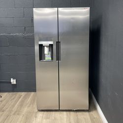 Midea Side By Side Refrigerator  CZ6