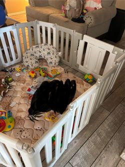 Baby playpen and padded mat