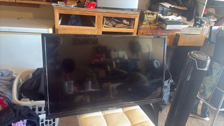 Hisense 24 inch