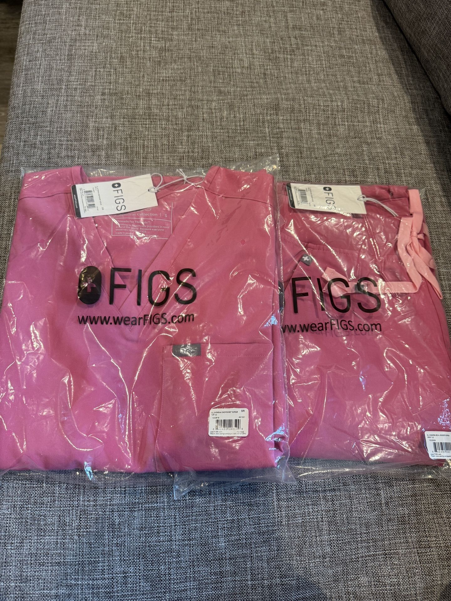 FIGS WOMENS PINK SCRUBS Set SMALL - CATARINA One Pocket Scrub & ZAMORA BCA Jogger Pants 3.0 Brand New