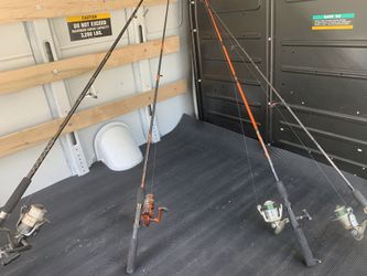 4 FISHING RODS COME TAKE ALL