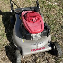 Honda HHR216 Lawn Mower – Runs Great