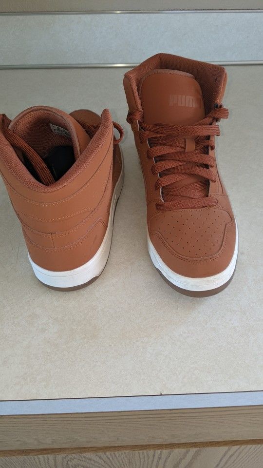 PUMA BROWN SIZE 10 MENS