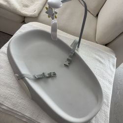 Baby changing pad like new! 