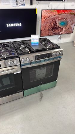 GE 30 Inch 5 Burner Gas Range Brand New, 1 Year Manufacturer’s Warranty