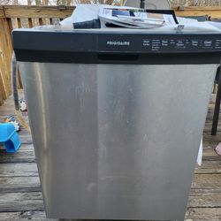 Frigidaire Dishwasher 24 Inces