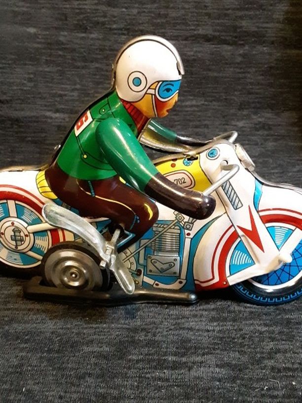 Vintage Schylling Windup Motorcycle Rider Tin Toy