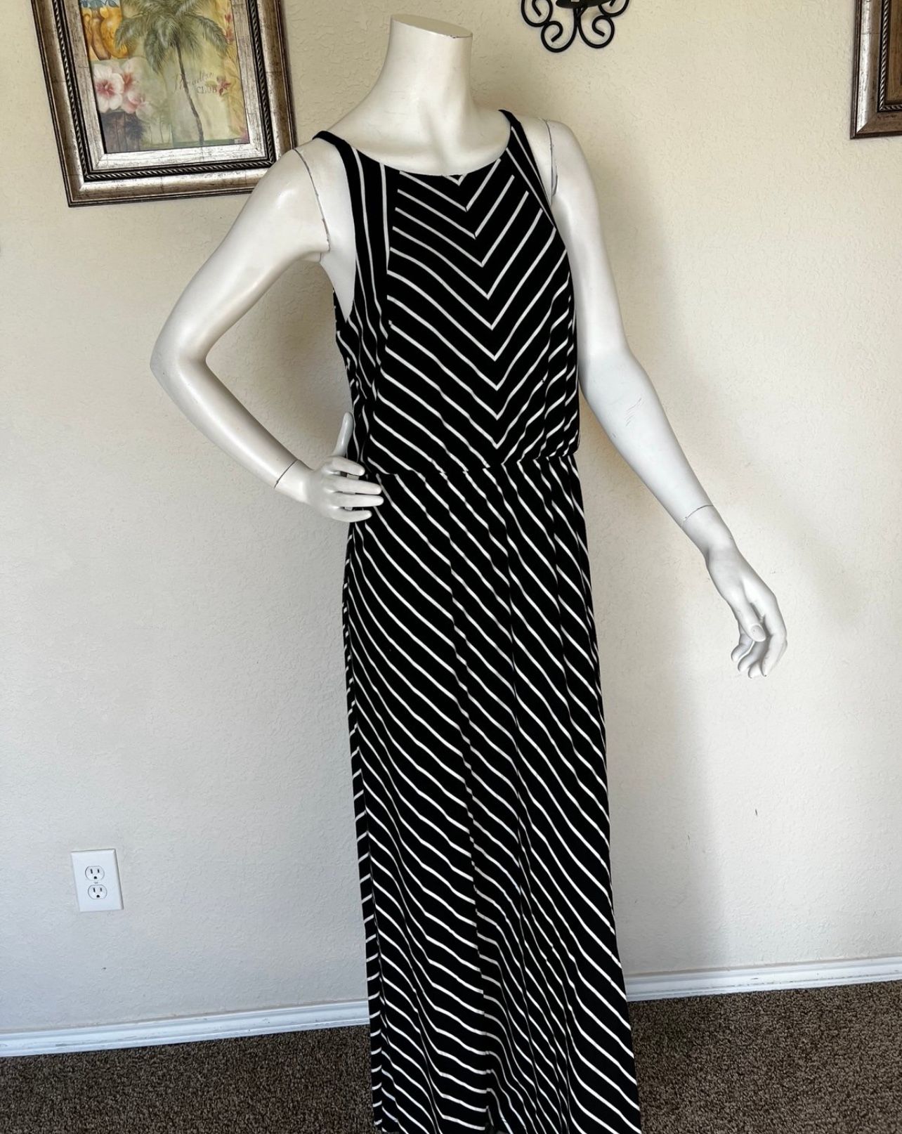 New maxi dress from Maurices size M