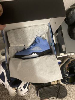 Unc 5s DS size 9.5