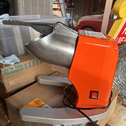 Ice Crusher Snow Cone Machine 
