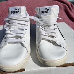 Puma shoes smash v2. Used in excellent condition Mens size 9