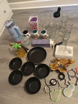 Glassware And Kitchen Items All For $8