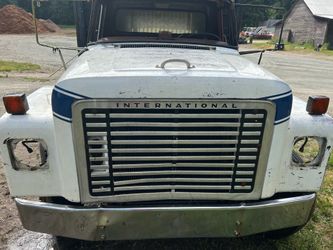 International 1700 Fiberglass Hood