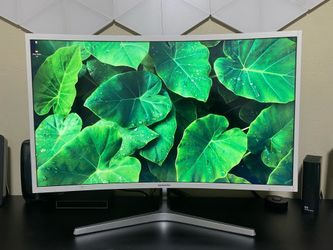 Samsung 32 in curved  Computer monitor