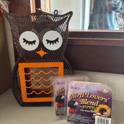 Owl Shape suet Feeder Comes With 2 Suet Cakes 