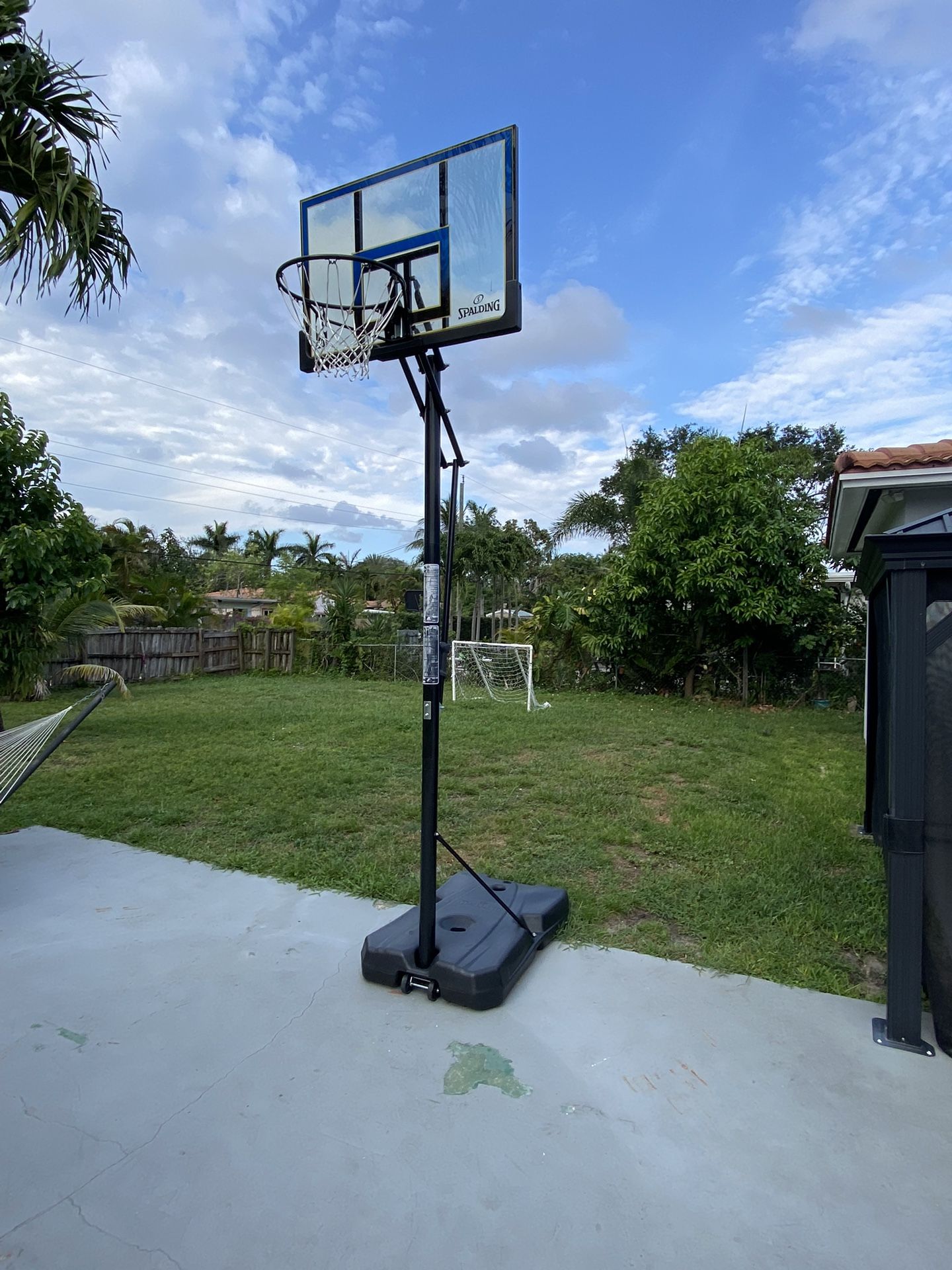 Spalding 44" Polycarbonate Portable Basketball Hoop