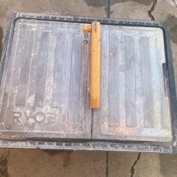 Ryobi 7” Wet Tile Saw With Manual As Is