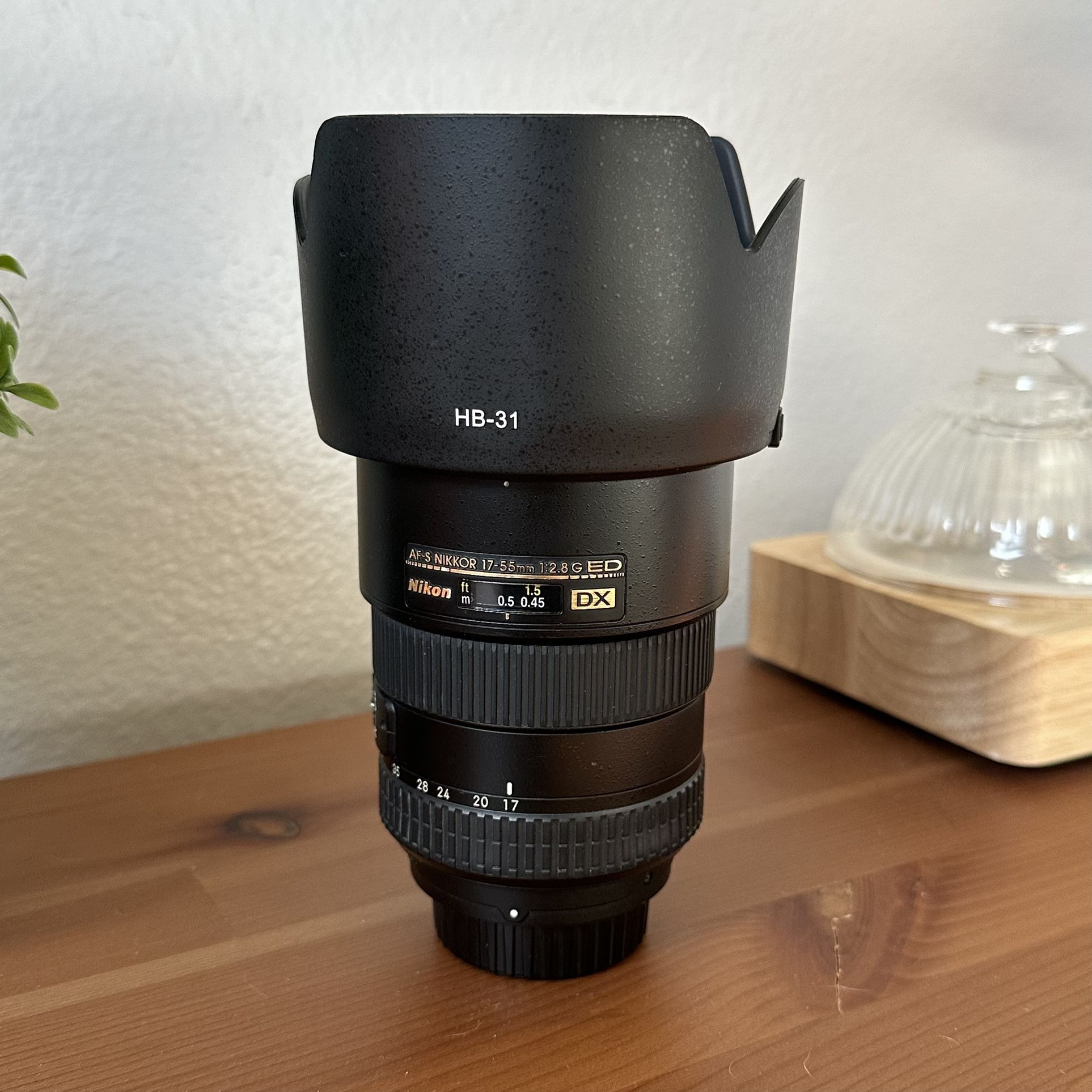 Nikon 17-55mm F/2.8 G AF-S Nikkor DX Lens