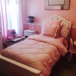 Twin Bed 