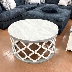 New 38” Coffee Table 🔥🔥 IN STOCK 