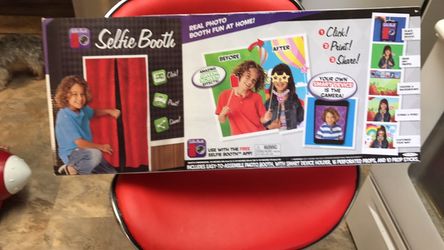 Selfie booth. New $15