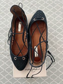 Flat shoes