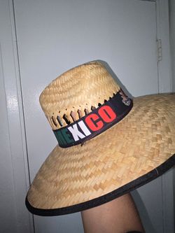1 straw México hat 🇲🇽❤️
