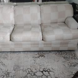 Broyhill sofa / couch