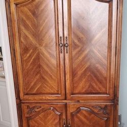 Vanity dresser armoire - French Provincial bedroom set
