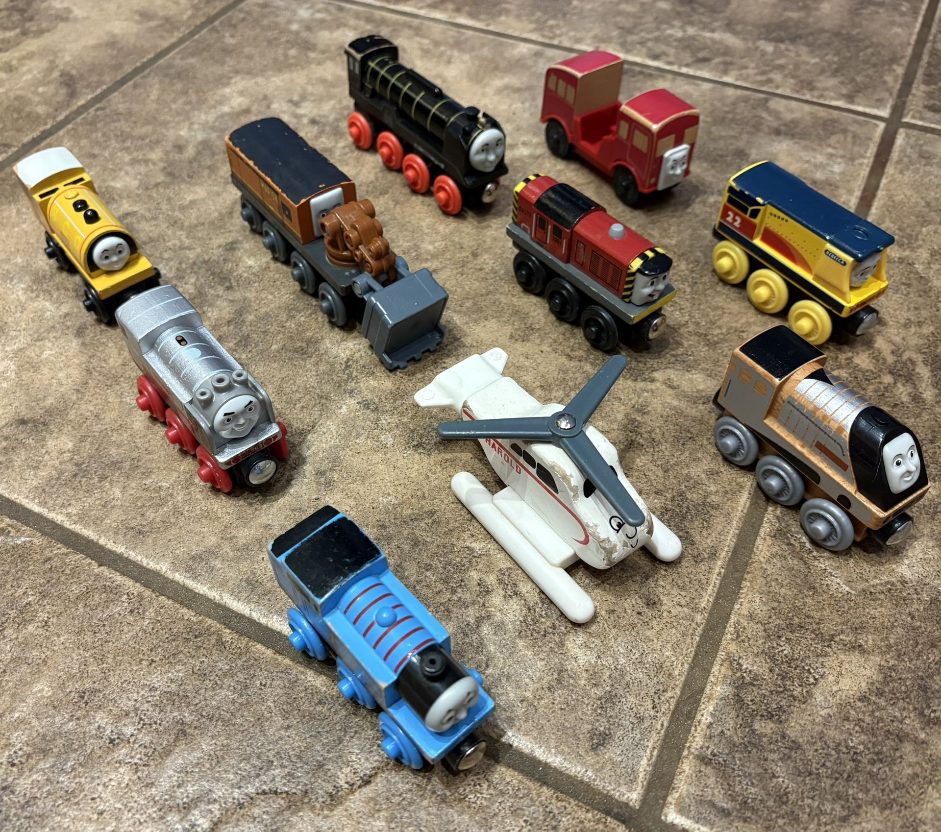 10 Wooden Thomas Trains