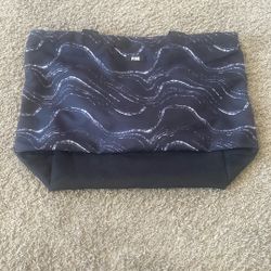 Black (pink) duffle bag