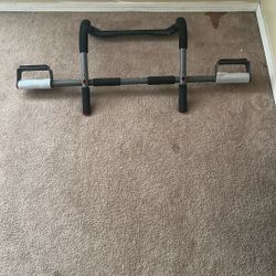 Pull Up Bar 
