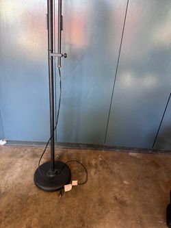 Industrial floor lamp
