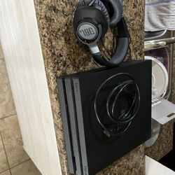 PS4 With 20 Games, And New  JBL Headphone, 