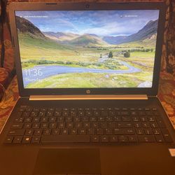 Laptop HP 15" 8 Generación,  4GB Ram,  245GB SSD, Windows 10, i3