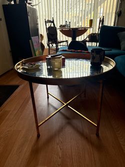 Mirror coffee table