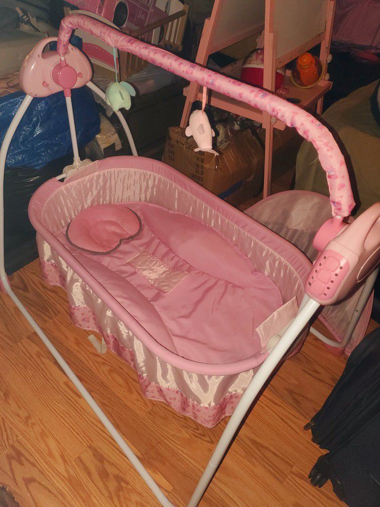 Baby Electric Swinging Bed 