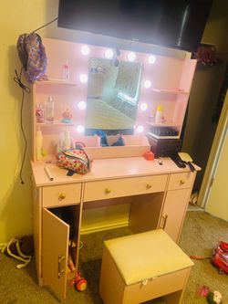Cama twin con Vanity
