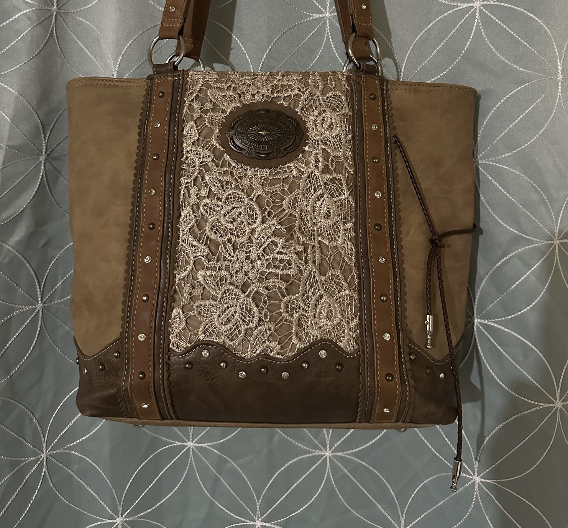 Justin Boot Barn Tote Bag for Sale in San Antonio, TX - OfferUp