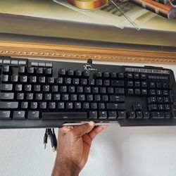 70% Off Deal Gaming Keyboard G.SKILL RIPJAWS KM780R MX Mechanical Gaming Keyboard.