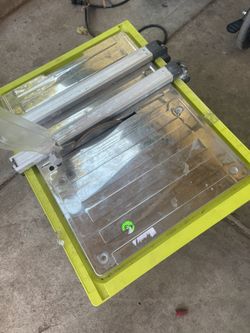 Tile Cutter  Good Condition 