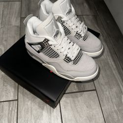 Air Jordan 4 Retro ‘frozen Moments