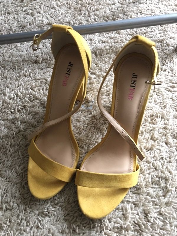 Mustard heels