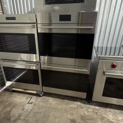 🔥 Wolf 30” E Series Transitional Built-In Double Oven ✨ New Open Box – Perfect Condition 💵 Price Today: $5,999 🚚 Delivery Available 🔧 Professional