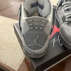 Jordan’s 9.5 Wet Cement  Retro 4  FROM STOCK X 