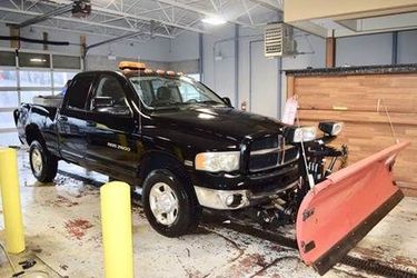 2003 Dodge Ram Pickup 2500 4dr Quad Cab SLT 4WD SB